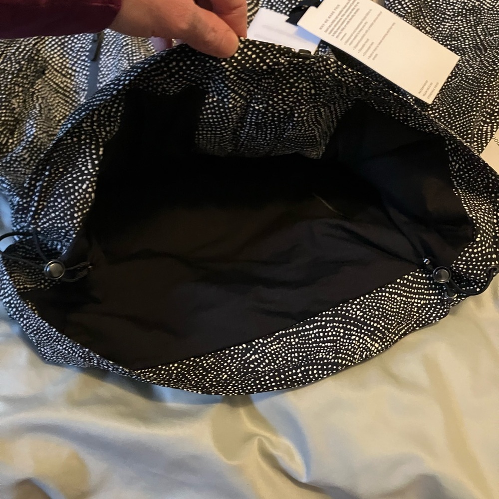 NWT Lululemon Here To Move Jacket, Sz 6, Free Spirit Alpine White Black - Picture 5 of 9